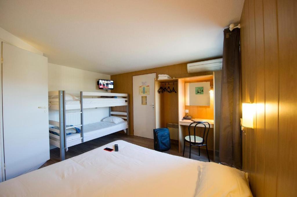 Brit Hotel Essentiel Pau Lescar Eksteriør billede