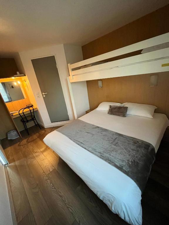 Brit Hotel Essentiel Pau Lescar Eksteriør billede