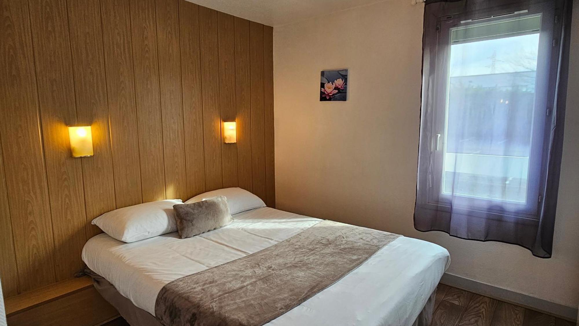 Brit Hotel Essentiel Pau Lescar Eksteriør billede