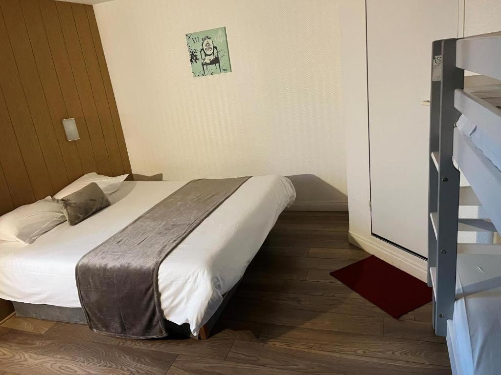 Brit Hotel Essentiel Pau Lescar Eksteriør billede